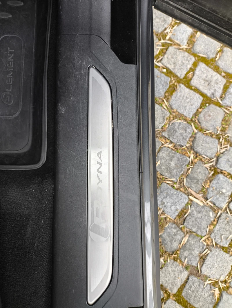 Land Rover Range Rover Velar 2.0d R dynamic, снимка 14 - Автомобили и джипове - 52553750