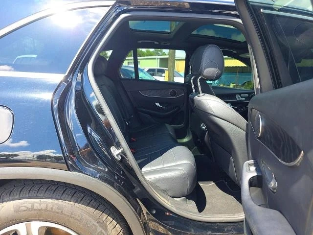 Mercedes-Benz GLC 300, снимка 6 - Автомобили и джипове - 54772519