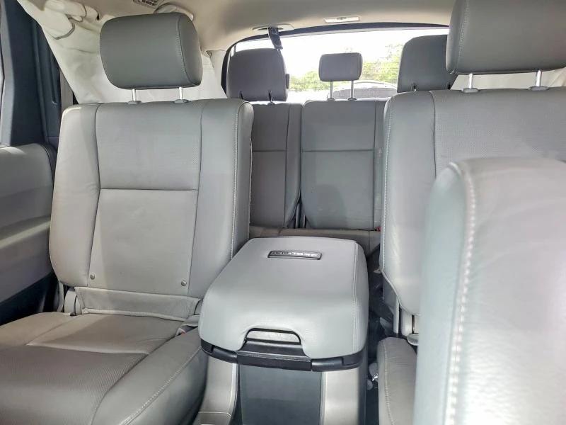 Toyota Sequoia PLATINUM * CARFAX * CARFAX * , снимка 11 - Автомобили и джипове - 55123198