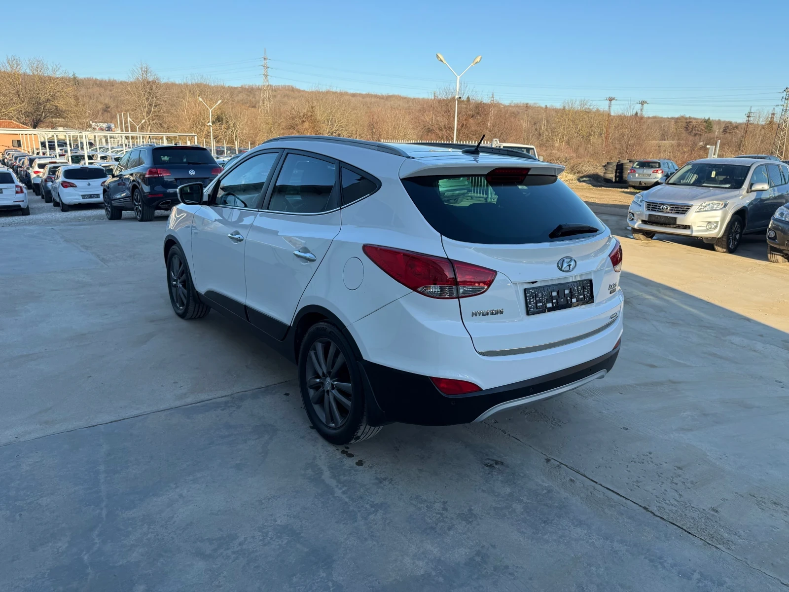 Hyundai IX35 2.0crdi * 4x4* Navi* PANORAMA* UNIKAT*  - изображение 6