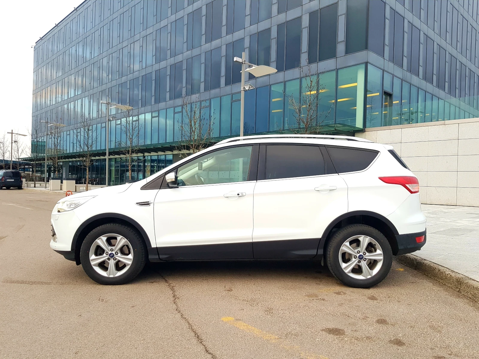 Ford Kuga  - изображение 3
