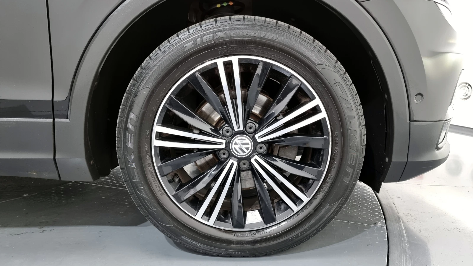 VW Tiguan 2.0TDI PRESTIGE  - изображение 5