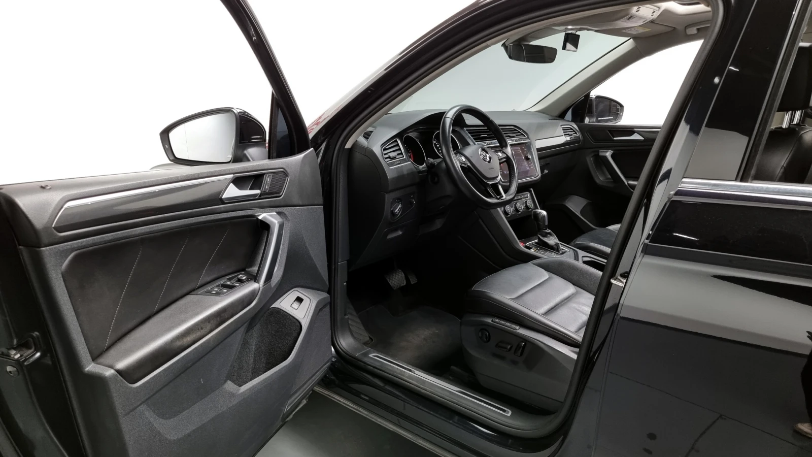 VW Tiguan 2.0TDI PRESTIGE  - изображение 9