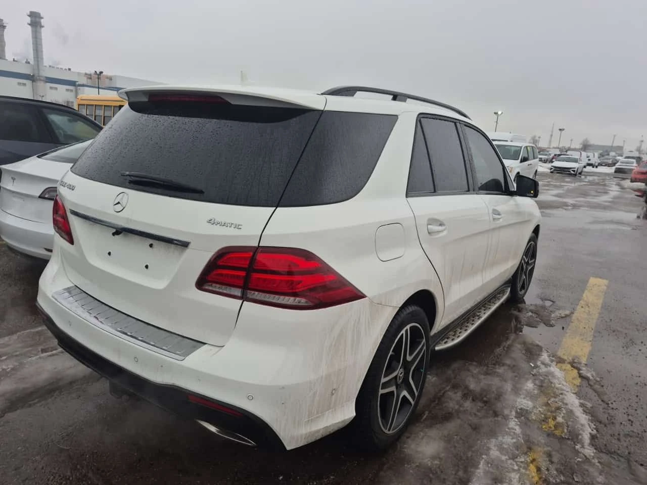 Mercedes-Benz GLE 400 АМГ Пакет/ CARFAX /Панорама/Подгрев/Памет/ Нави/ - изображение 3