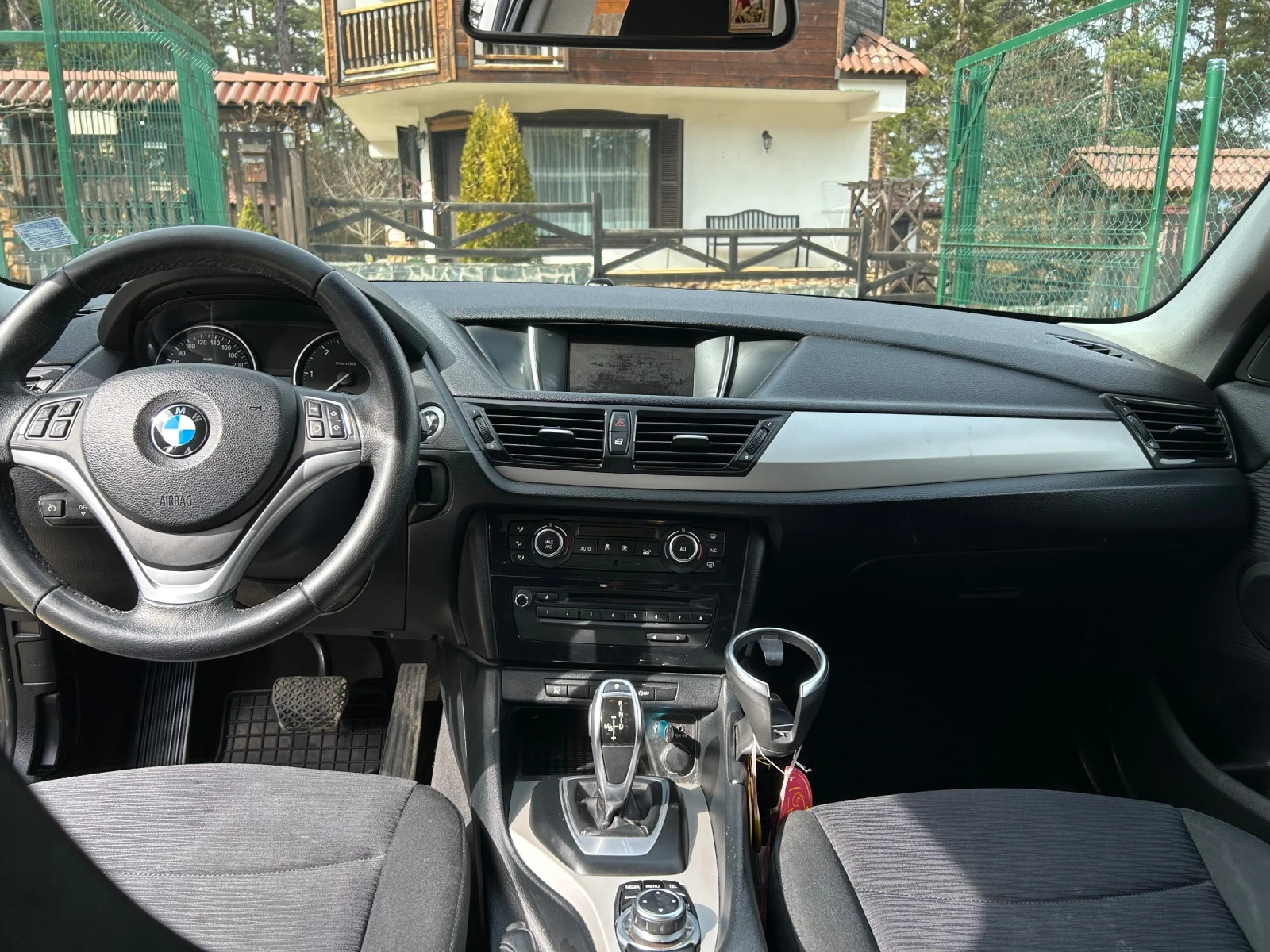 BMW X1, снимка 4 - Автомобили и джипове - 53697877