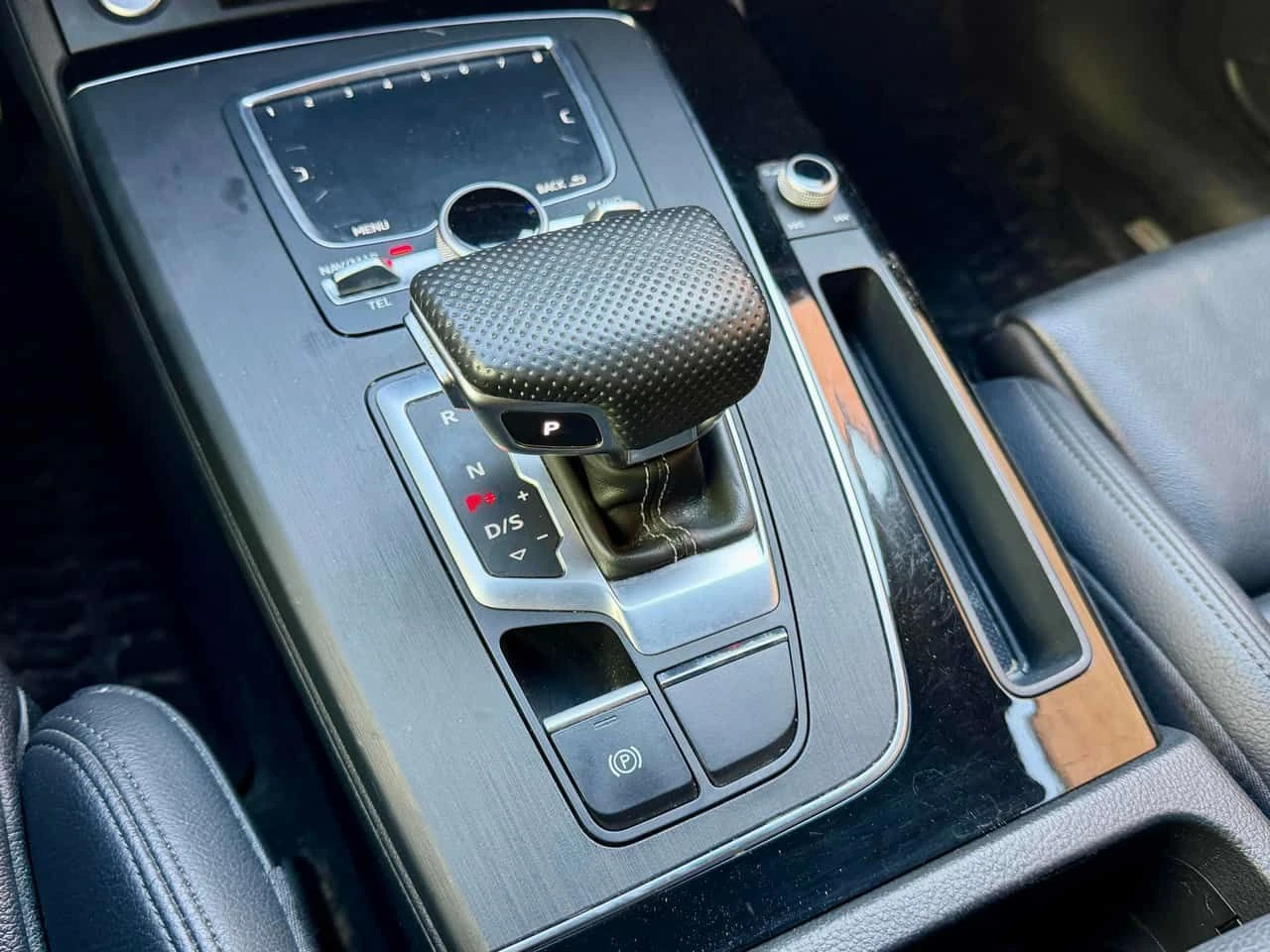 Audi Q5 PROGRESSIV/CARFAX/ПАНОРАМА/ПОДГРЕВИ, снимка 14 - Автомобили и джипове - 53730733