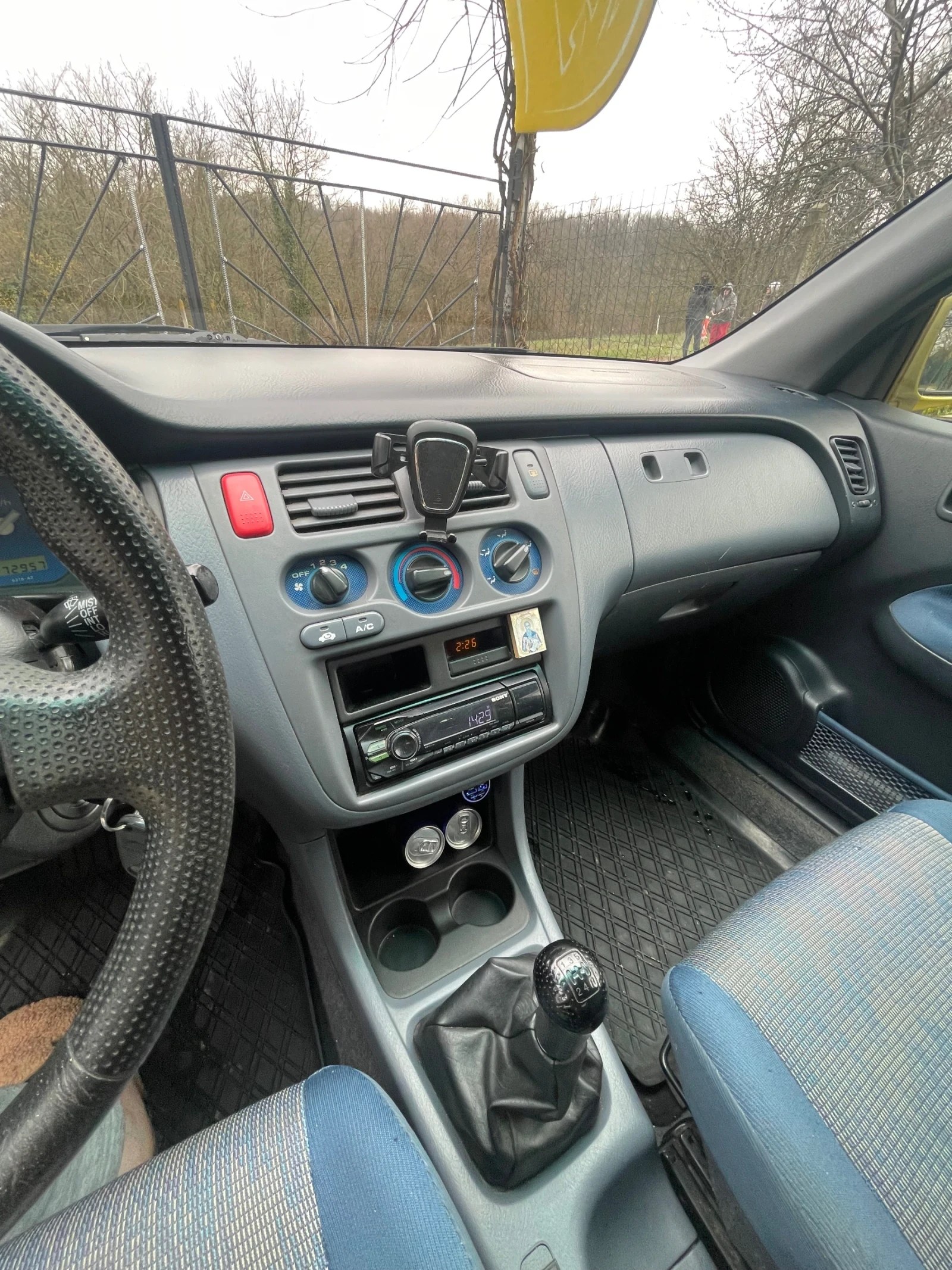 Honda Hr-v, снимка 10 - Автомобили и джипове - 53961032