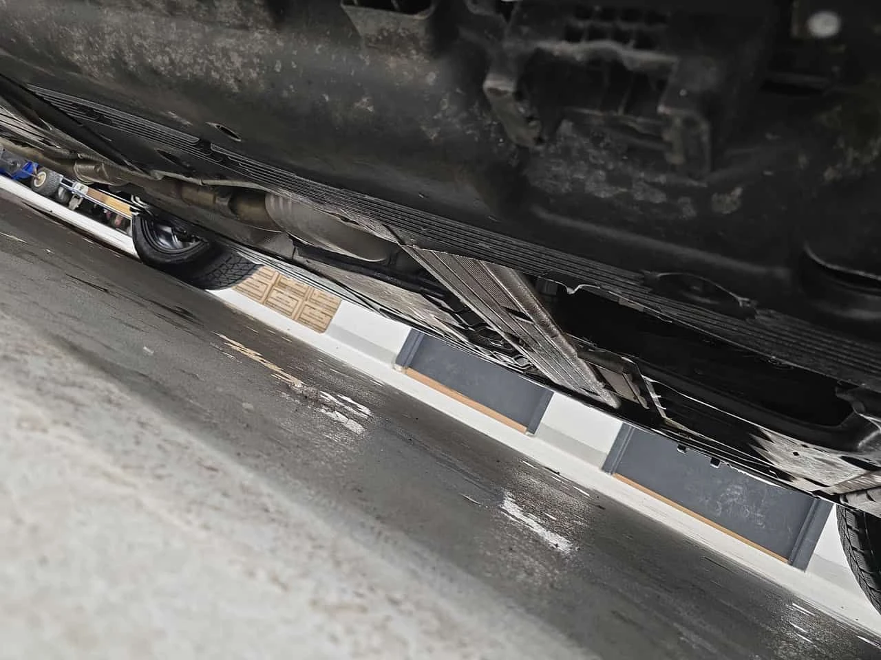 Mercedes-Benz GLE 450 * CARFAX * Дистроник * Burmester * + Гуми джанти *, снимка 13 - Автомобили и джипове - 54013517