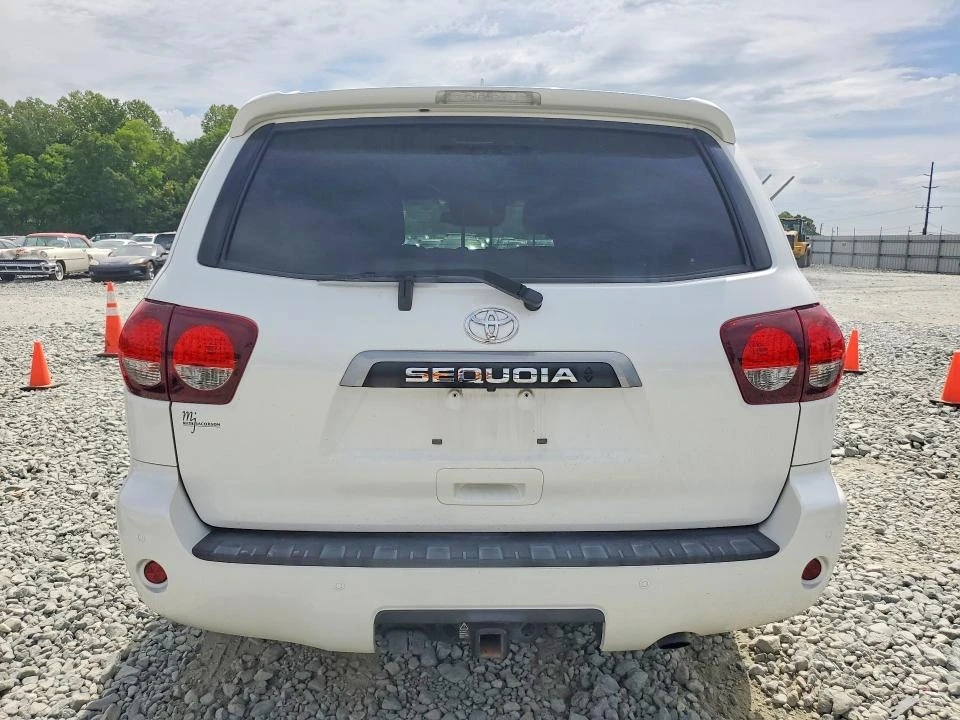 Toyota Sequoia PLATINUM * CARFAX * CARFAX * , снимка 5 - Автомобили и джипове - 55123198