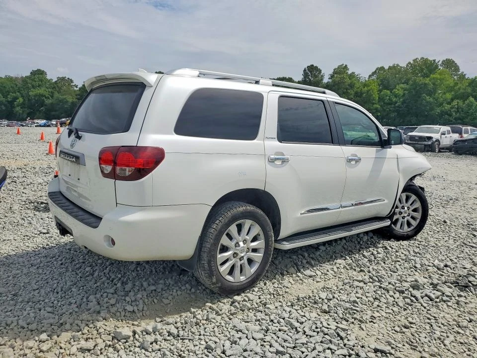 Toyota Sequoia PLATINUM * CARFAX * CARFAX * , снимка 4 - Автомобили и джипове - 55123198