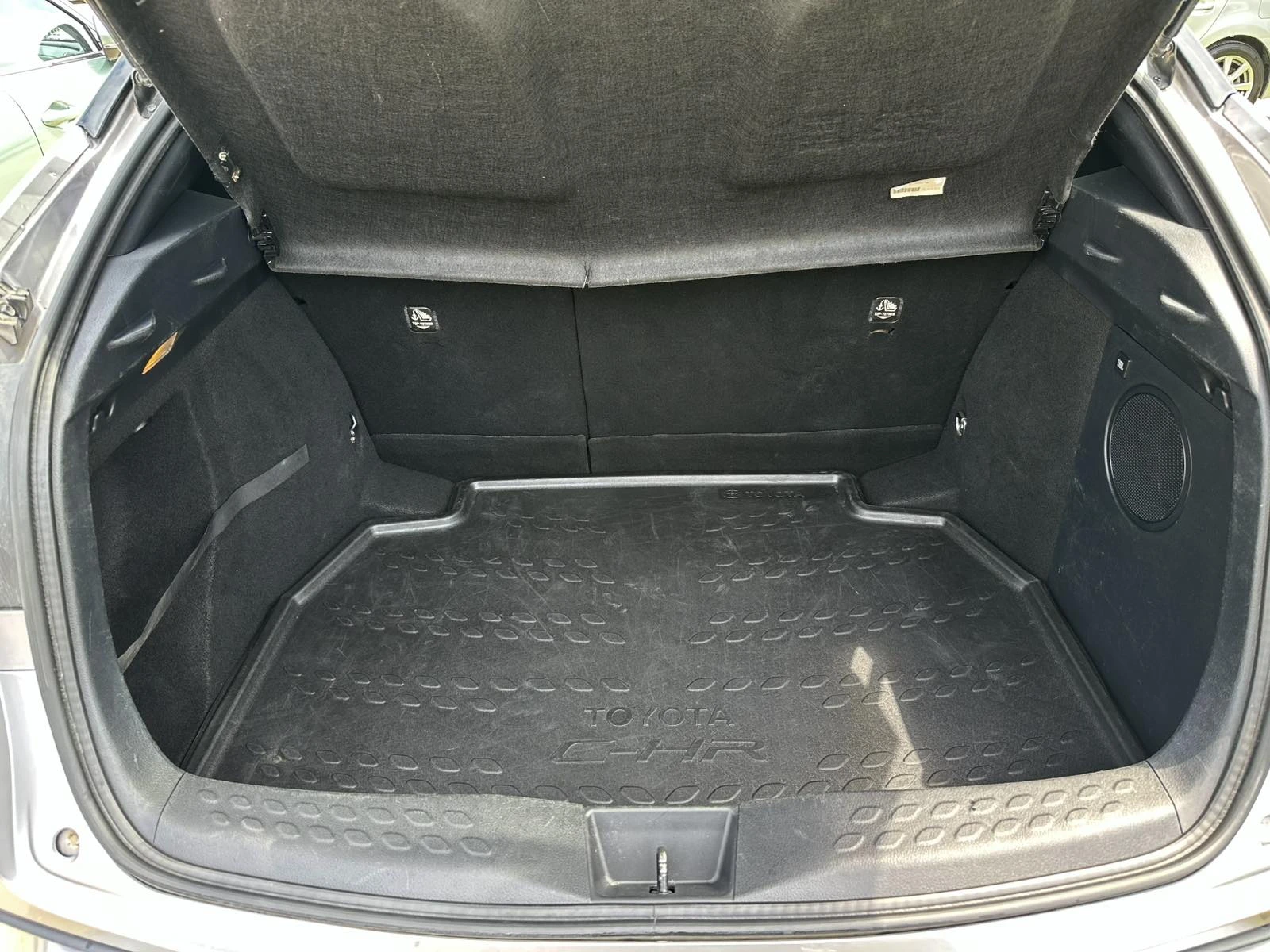 Toyota C-HR 1.8 HSD Cult, снимка 16 - Автомобили и джипове - 55147672