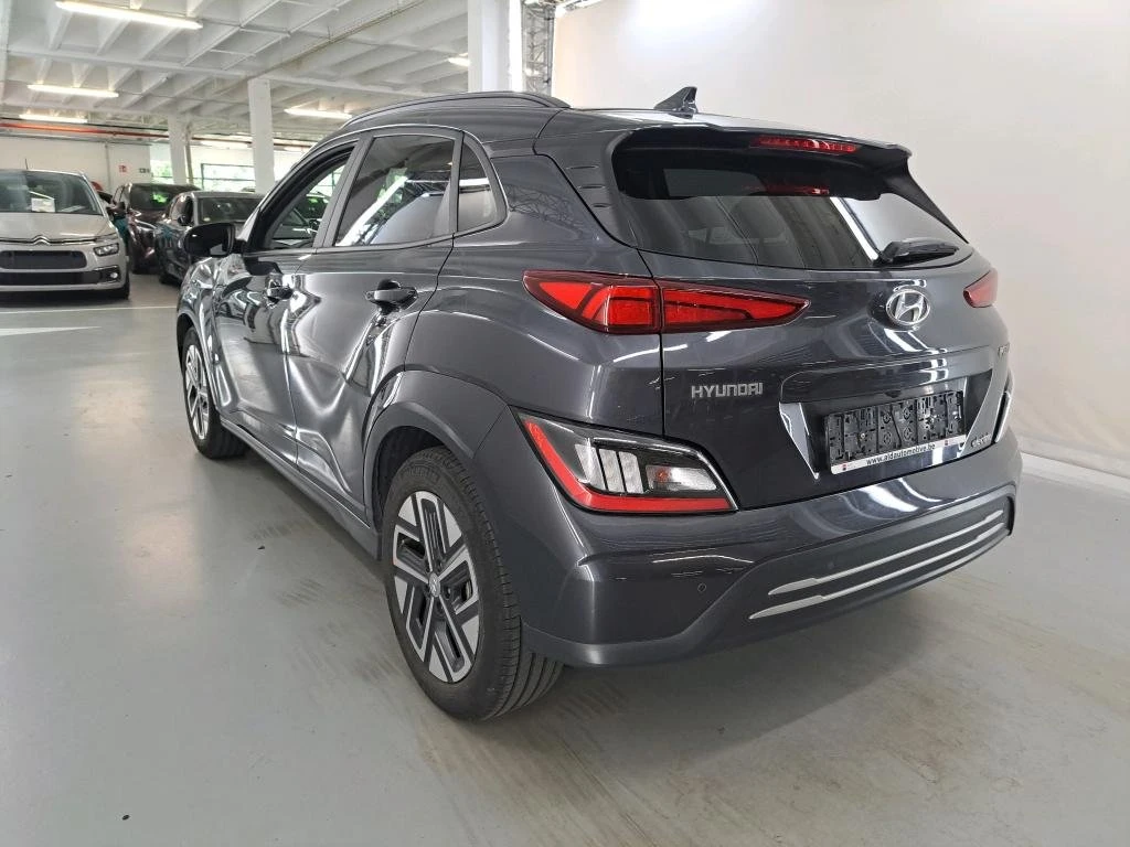 Hyundai Kona 64 kWh, снимка 4 - Автомобили и джипове - 55458144