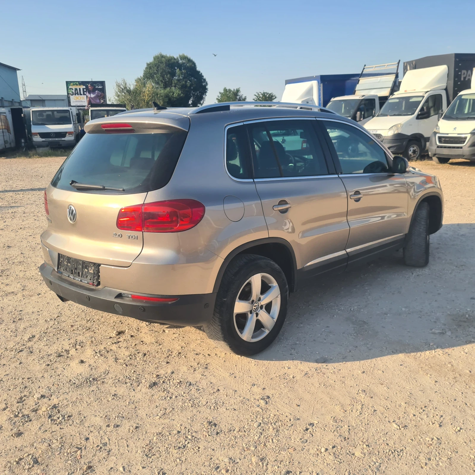 VW Tiguan 2.0 tdi-4 motion, снимка 4 - Автомобили и джипове - 55647013