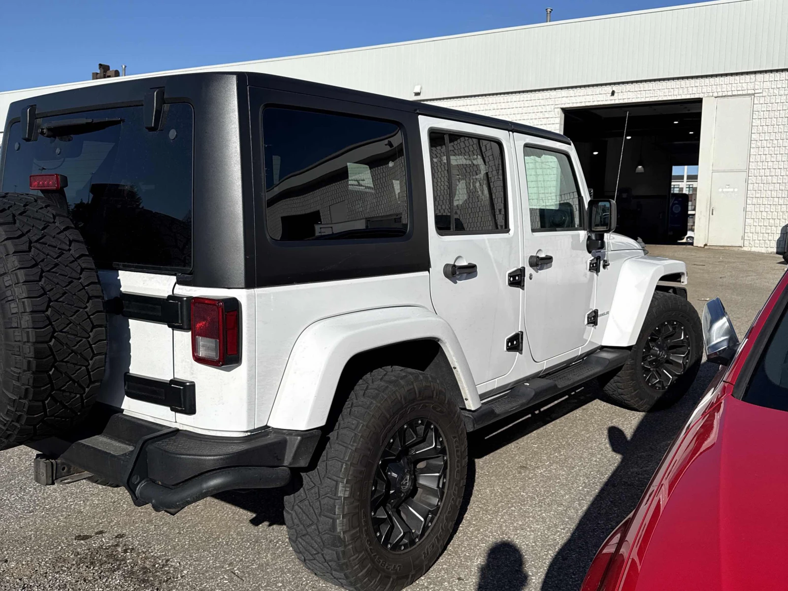 Jeep Wrangler Backcountry / Carfax / Автокредит, снимка 3 - Автомобили и джипове - 56151269