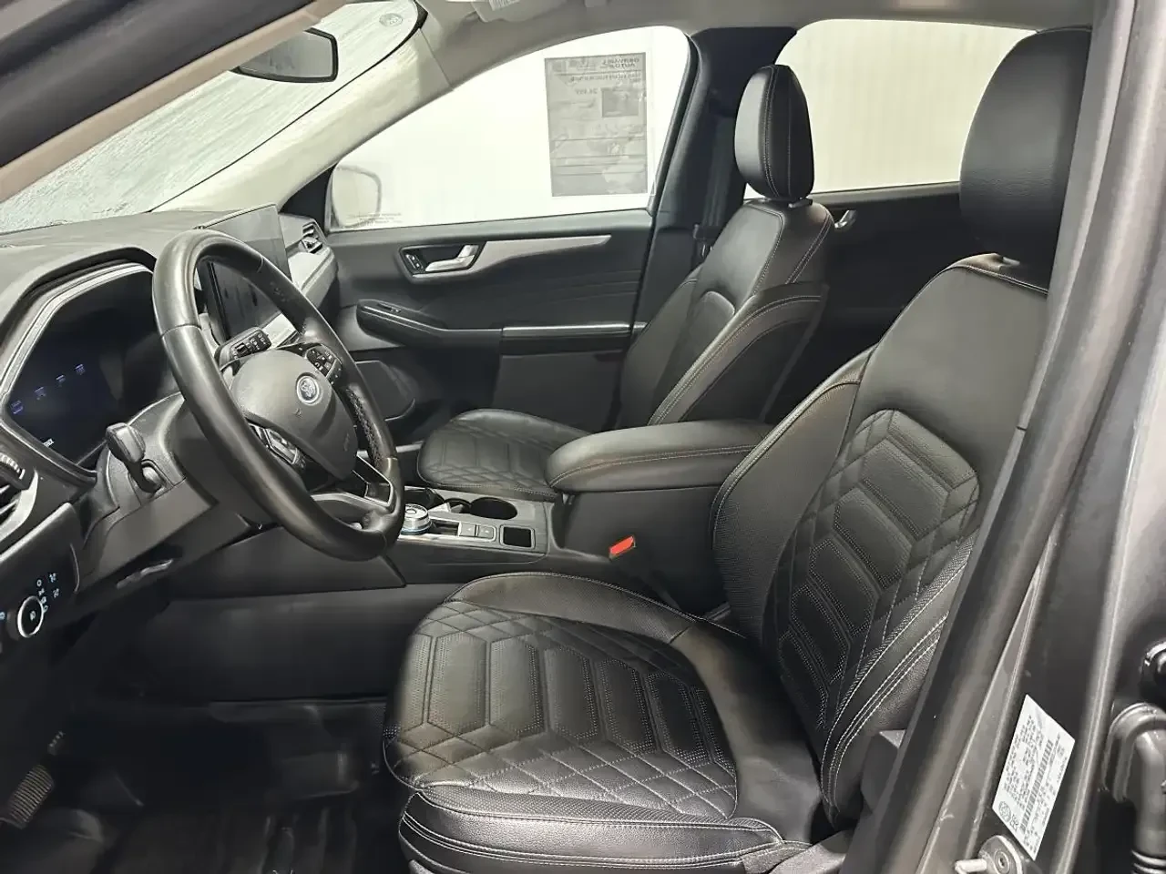 Ford Escape KUGA/Plug-in PHEV/2.5/КОЖА/, снимка 10 - Автомобили и джипове - 56289476