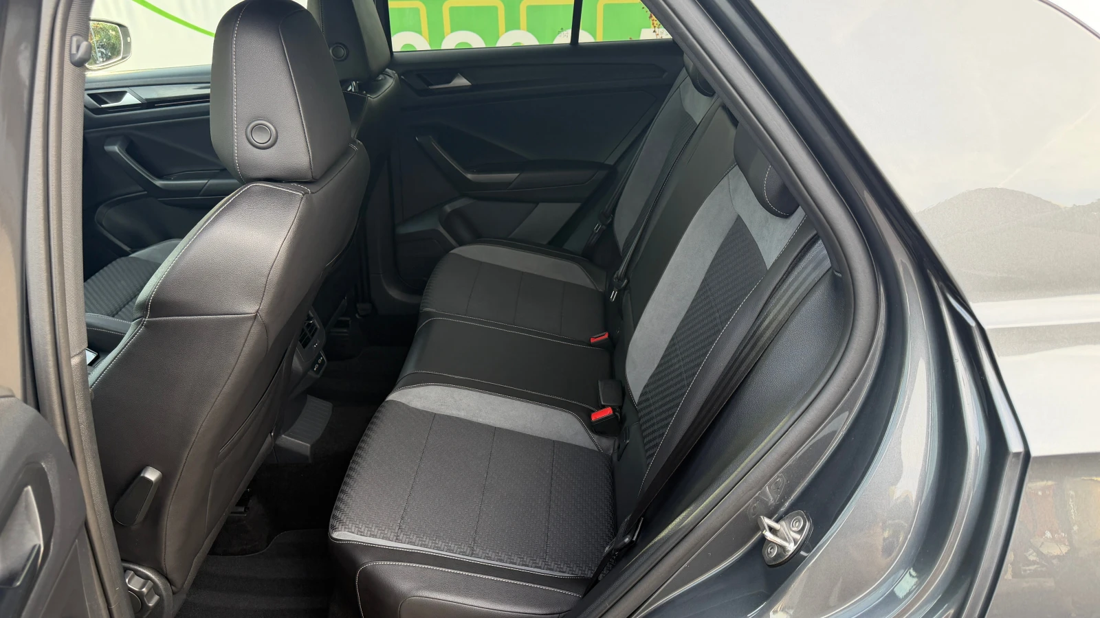 VW T-Roc 2.0 R-Line 300 | Mobile.bg � ����������� 9