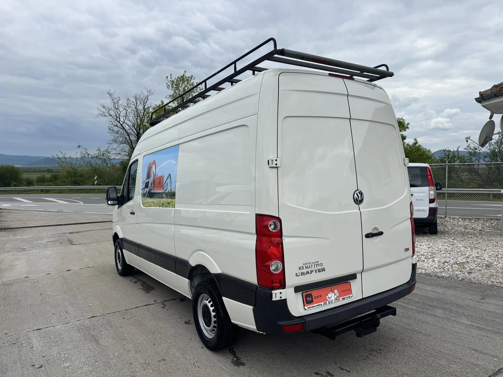 VW Crafter 2.5TDI KLIMATRONIK, снимка 4 - Бусове и автобуси - 54380237