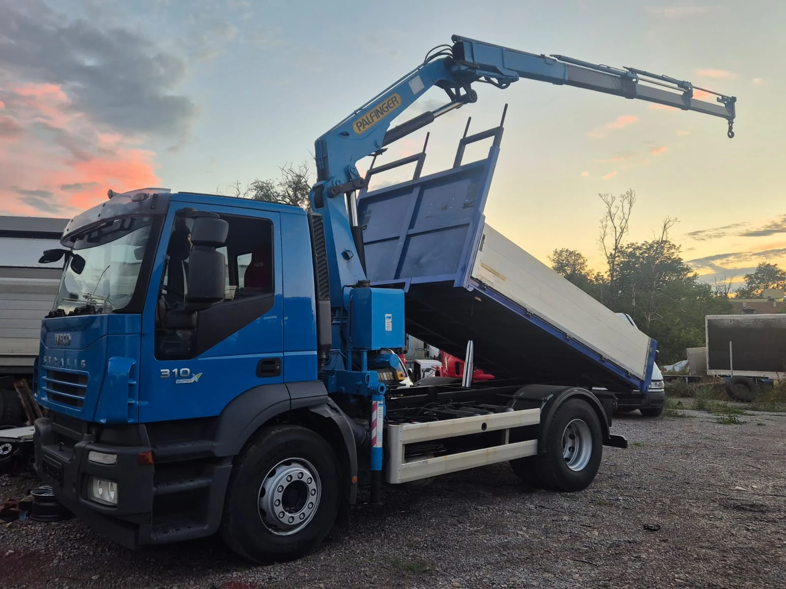 Iveco Stralis 190S31, снимка 4 - Камиони - 55004953