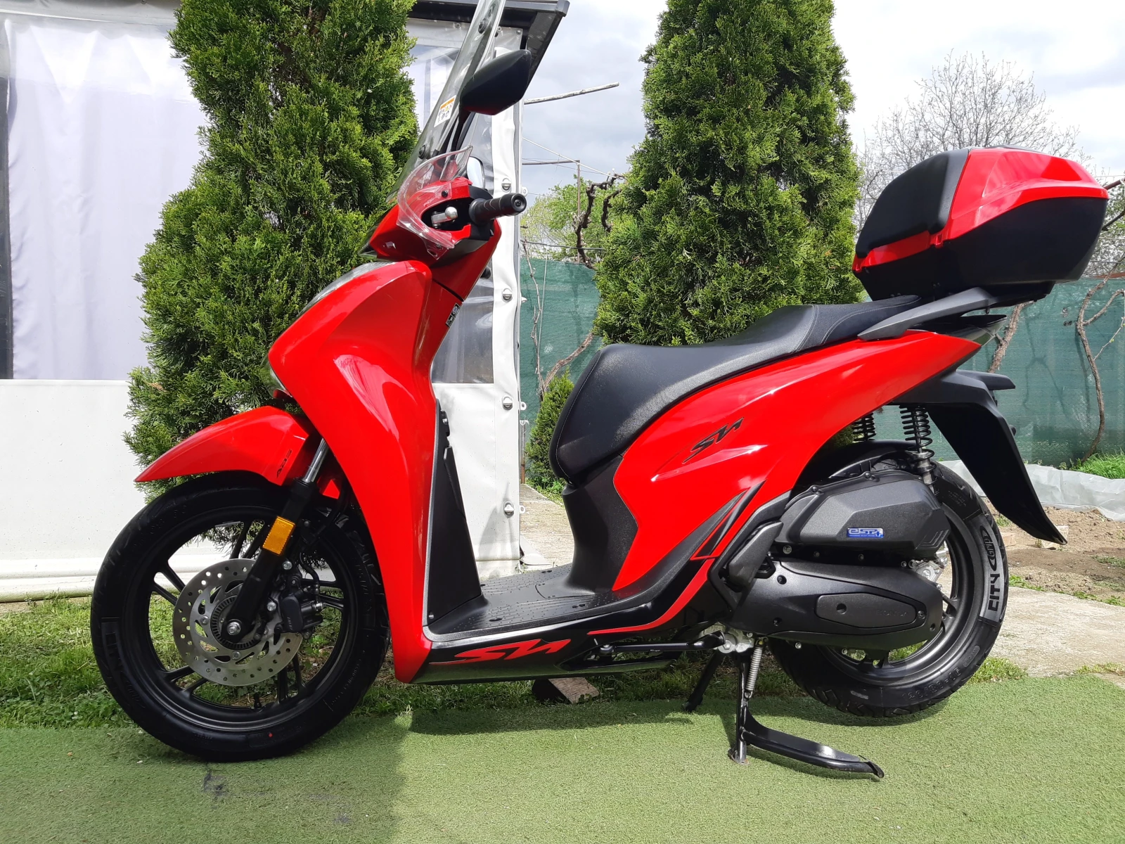 Honda Sh 125i TCS/Abs/ led - изображение 9