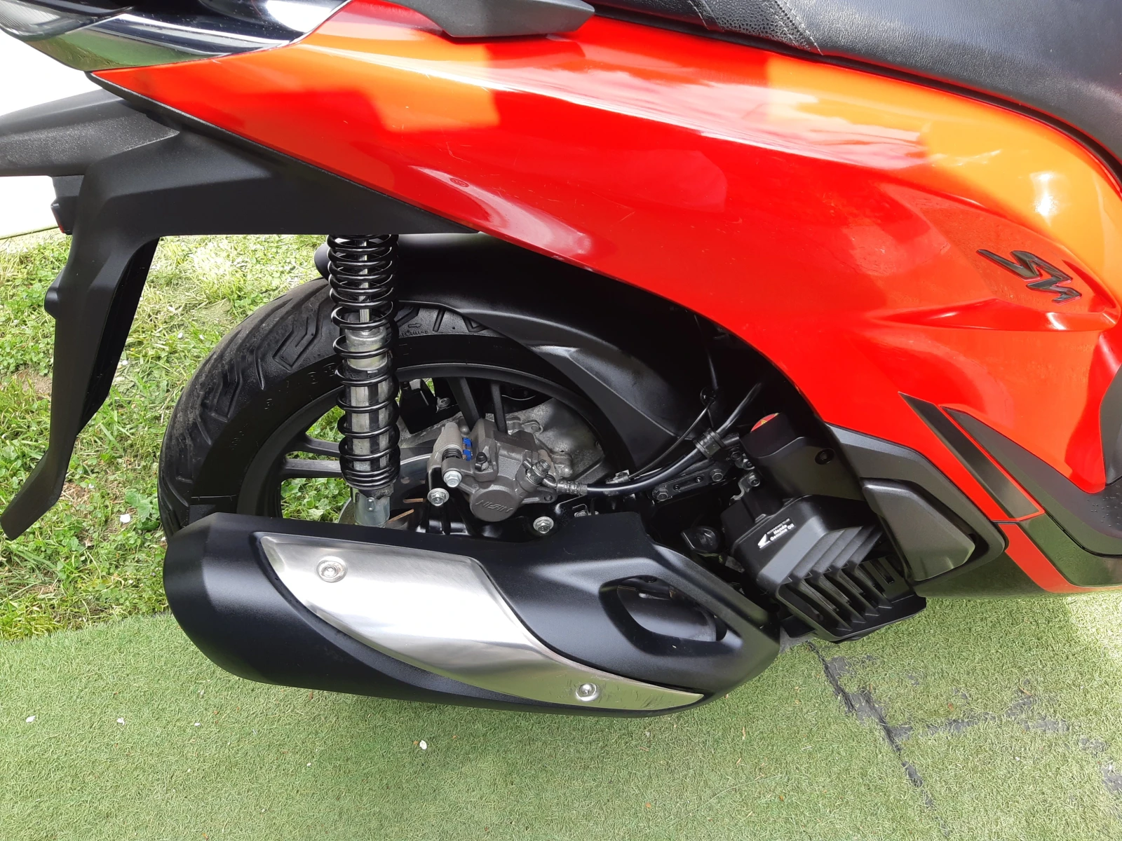 Honda Sh 125i TCS/Abs/ led - изображение 6