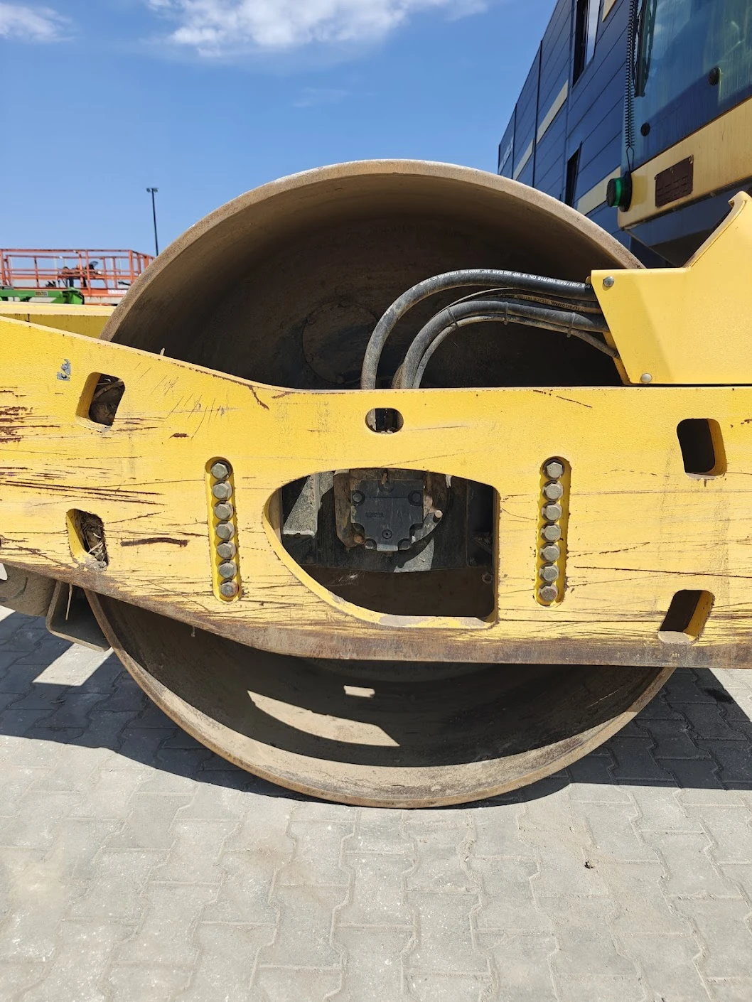 Валяк BOMAG BW 216 DH - изображение 10