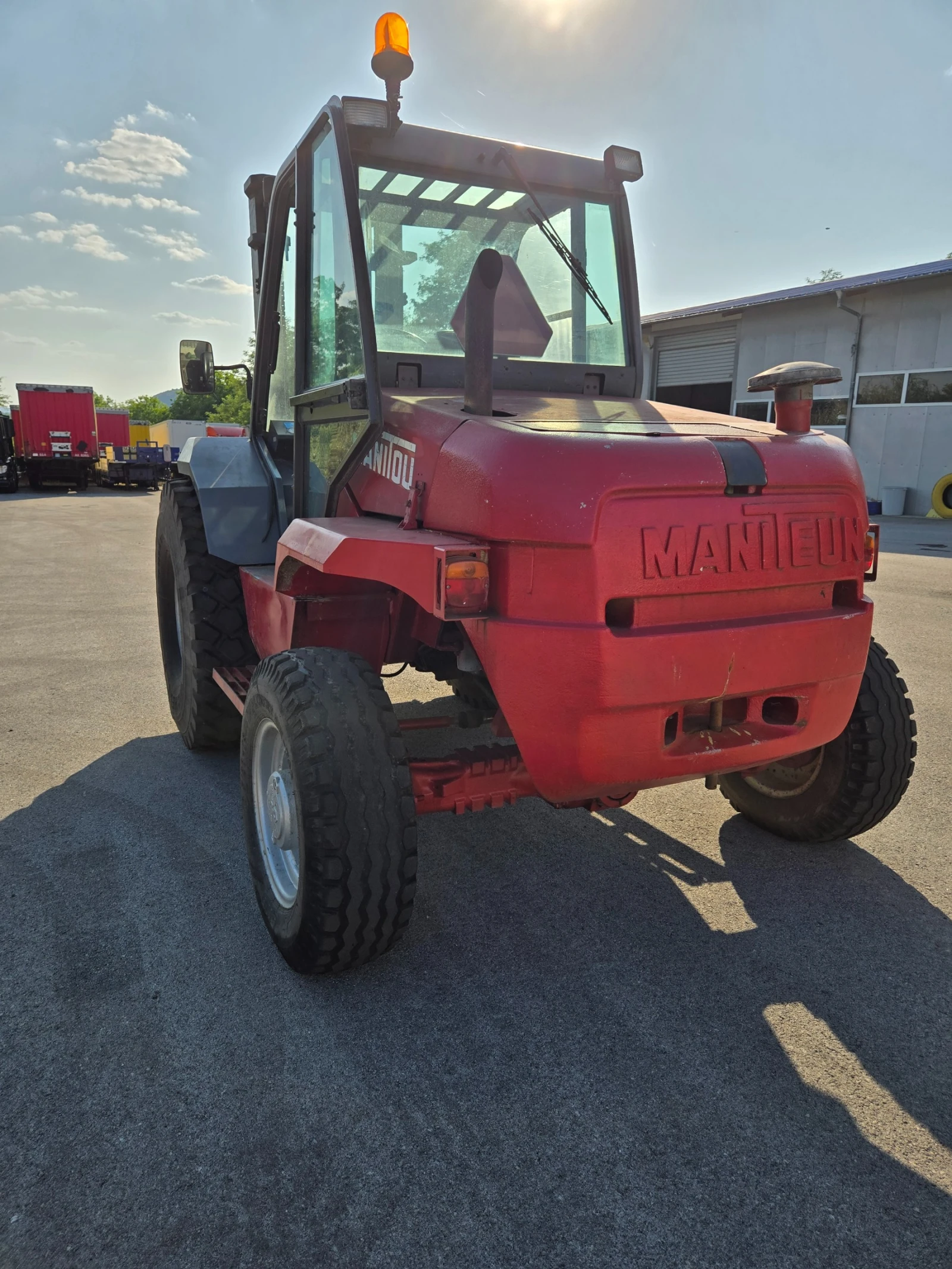  Manitou  | Mobile.bg   9