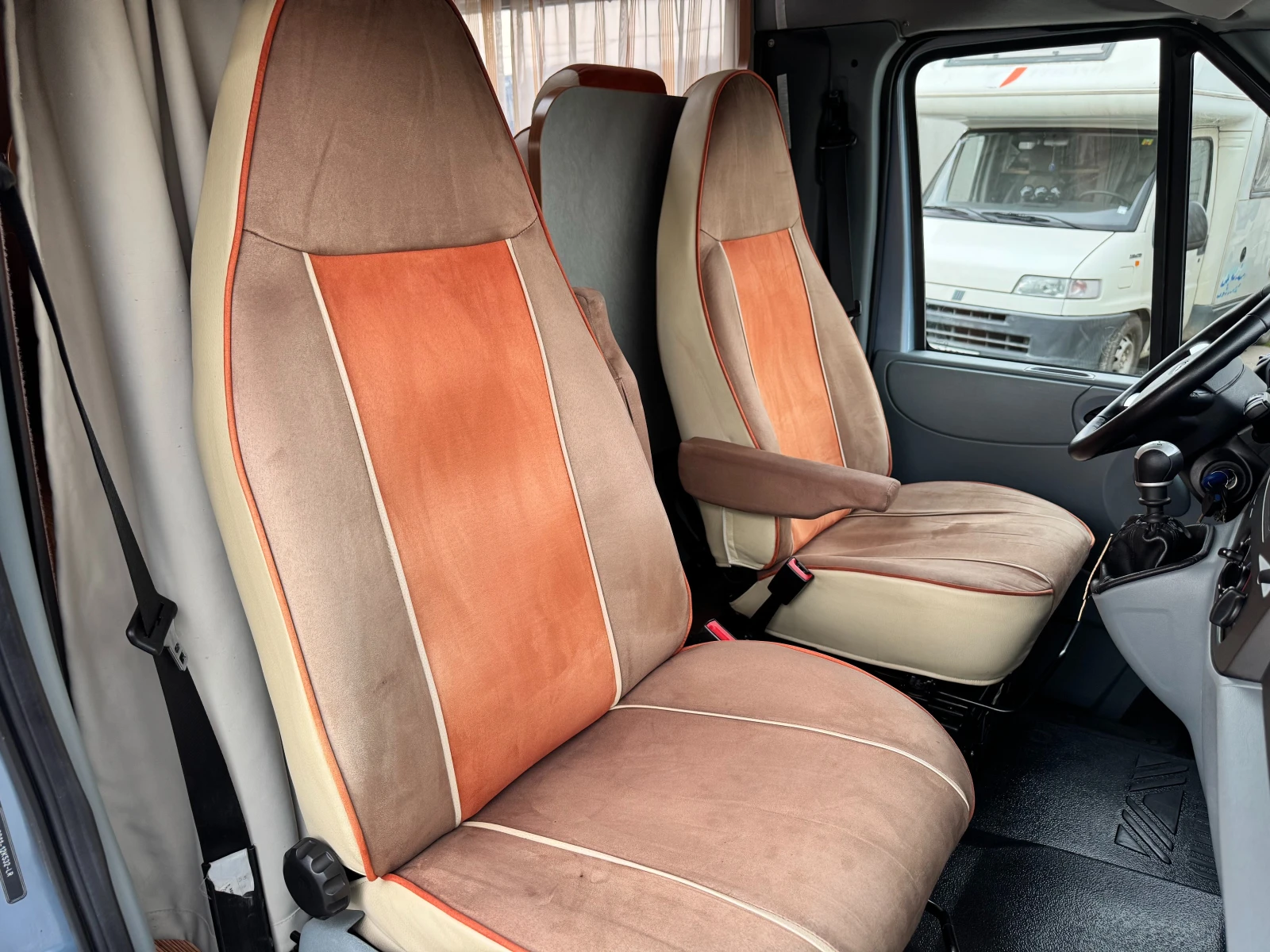 Кемпер Ford Capron A464 - изображение 8