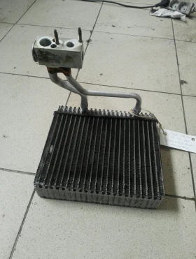Радиатор климатик вътрешен Пежо 407SW В6 3.0Б