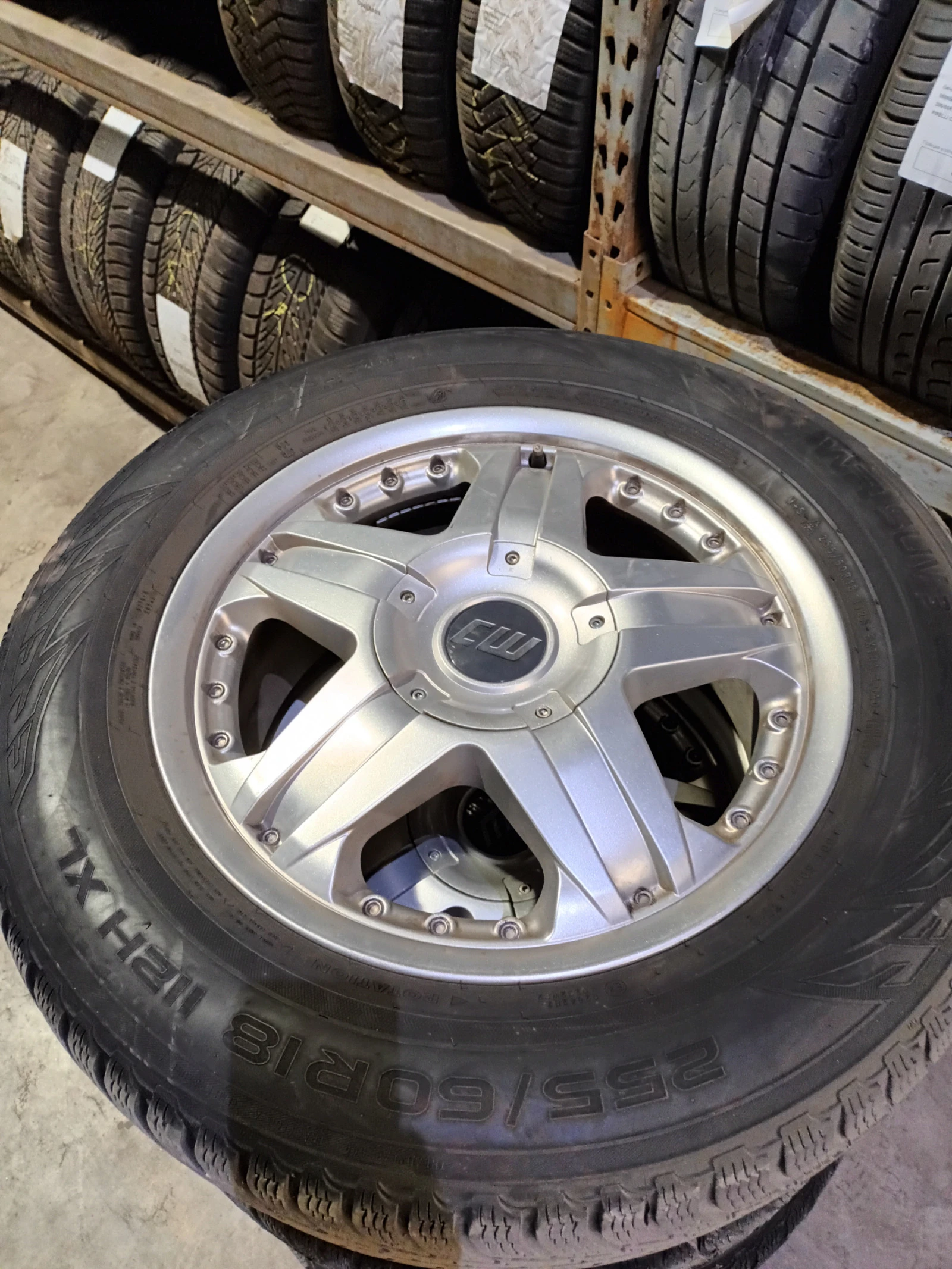 ���� � ������ 225/60R18 | Mobile.bg � ����������� 1