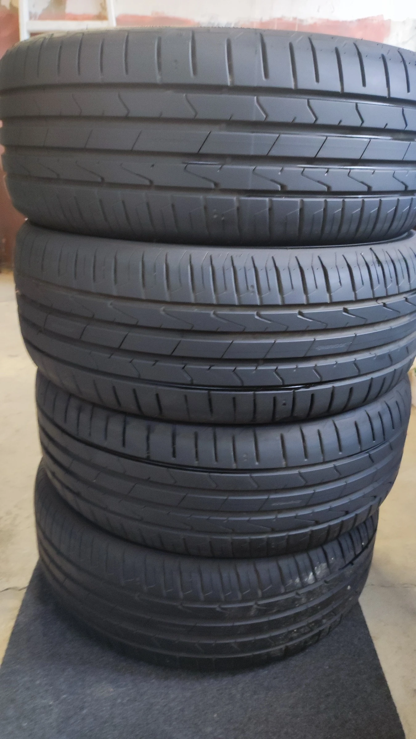 Гуми Летни 215/55R17