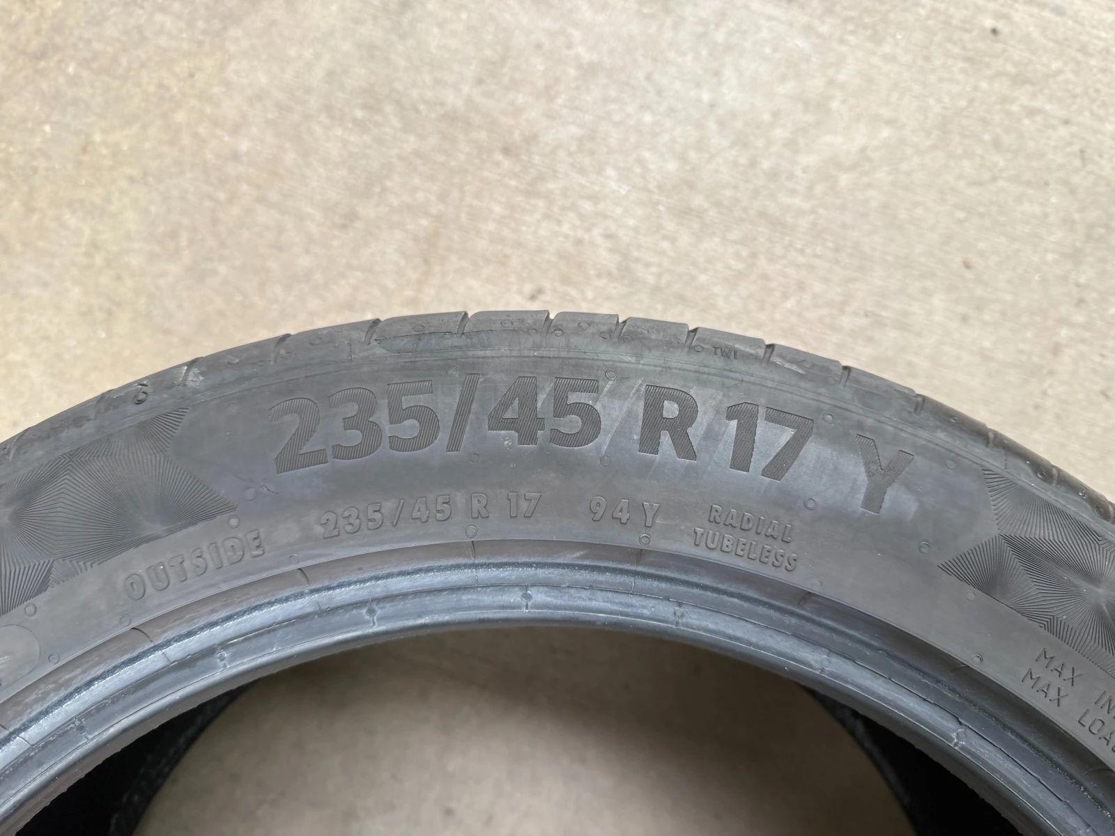 Гуми Летни 235/45R17, снимка 5 - Гуми и джанти - 54608329