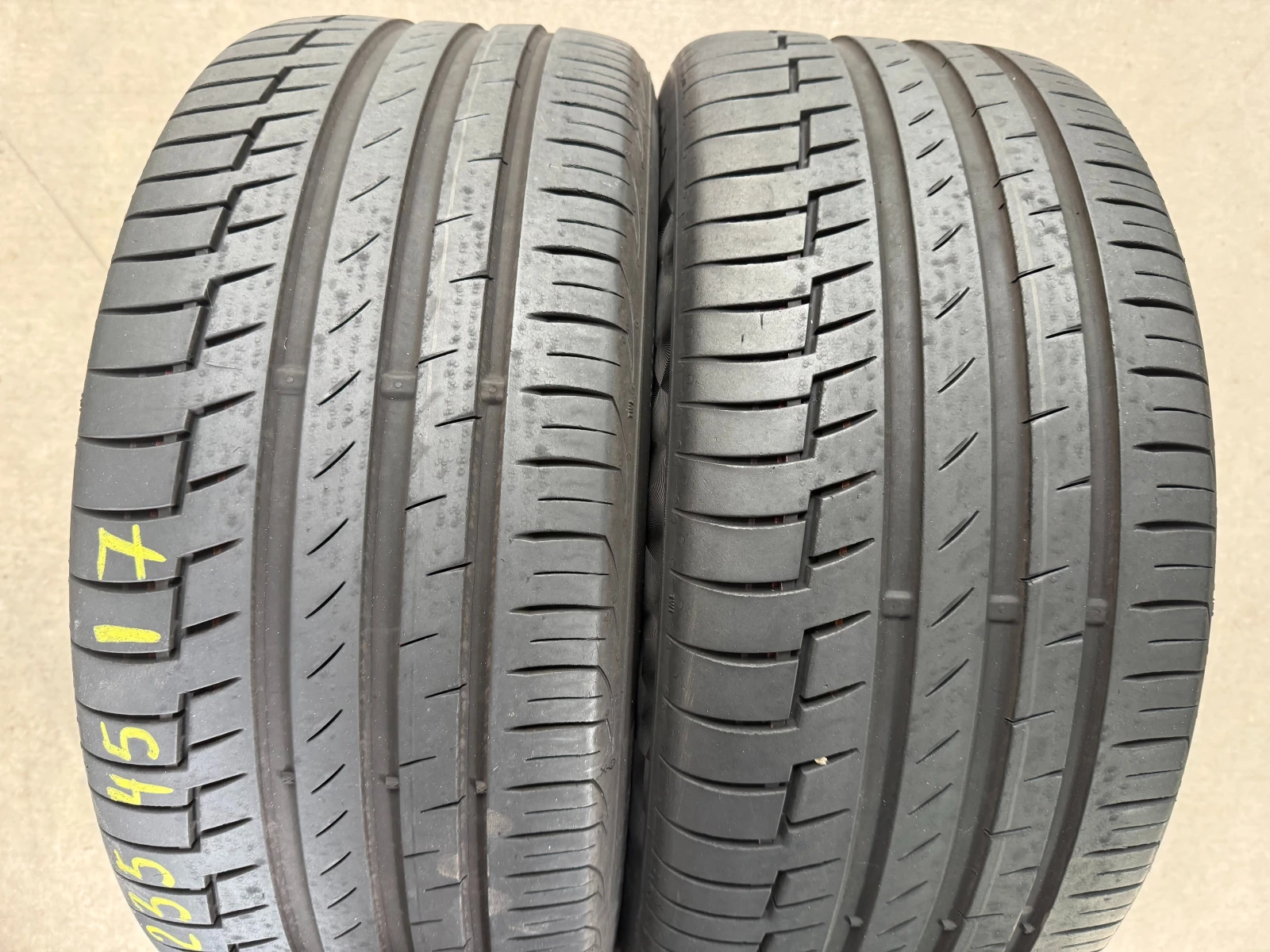 Гуми Летни 235/45R17, снимка 4 - Гуми и джанти - 54608329