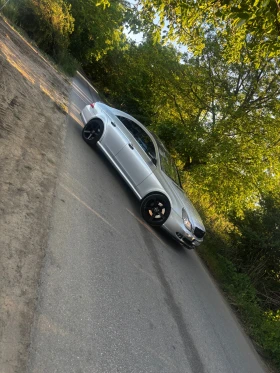 Mercedes-Benz CLS 500 Десен волан, снимка 2