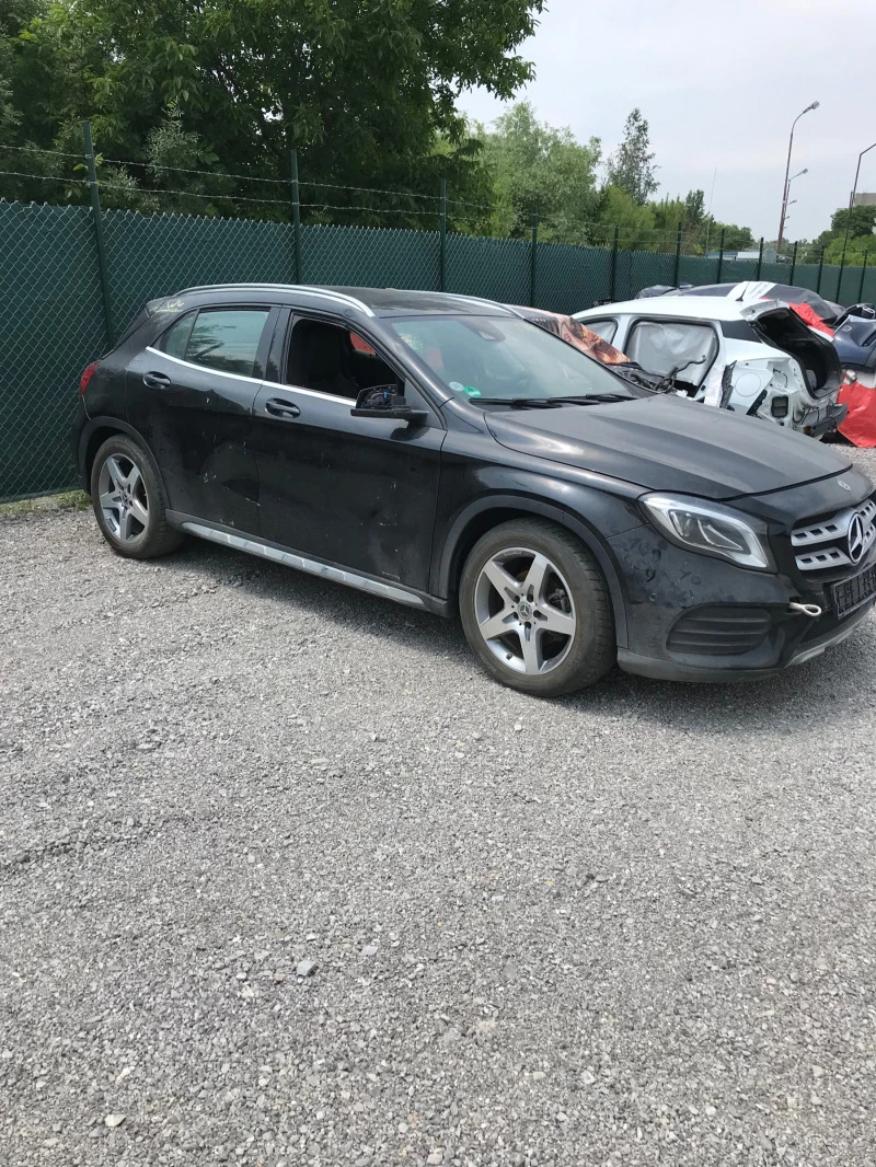 Mercedes-Benz GLA 200 Facelift  , снимка 7 - Автомобили и джипове - 47049493