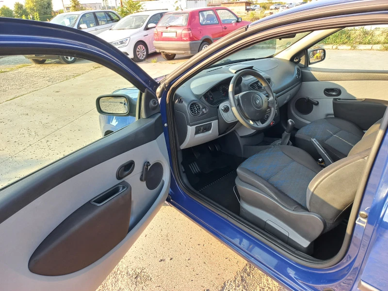 Renault Clio 1.2i   75ps. , снимка 9 - Автомобили и джипове - 47064558