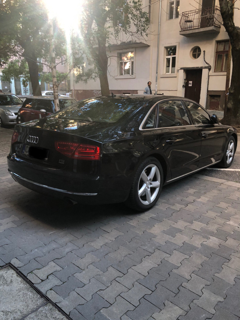 Audi A8 Long Executive 3-TV 220V, снимка 5 - Автомобили и джипове - 46206017