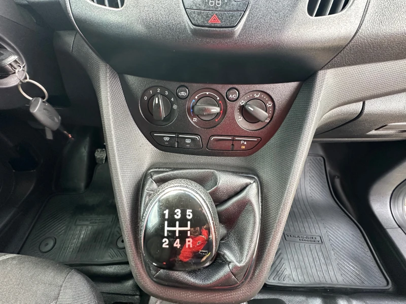 Ford Connect 1.5TDCI* EVRO6* TOP* 05.03.2018* , снимка 11 - Автомобили и джипове - 46407650