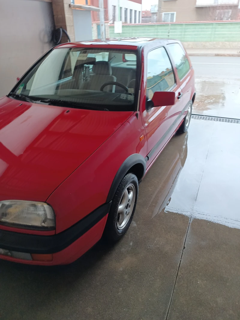 VW Golf 1800, снимка 1 - Автомобили и джипове - 48131606