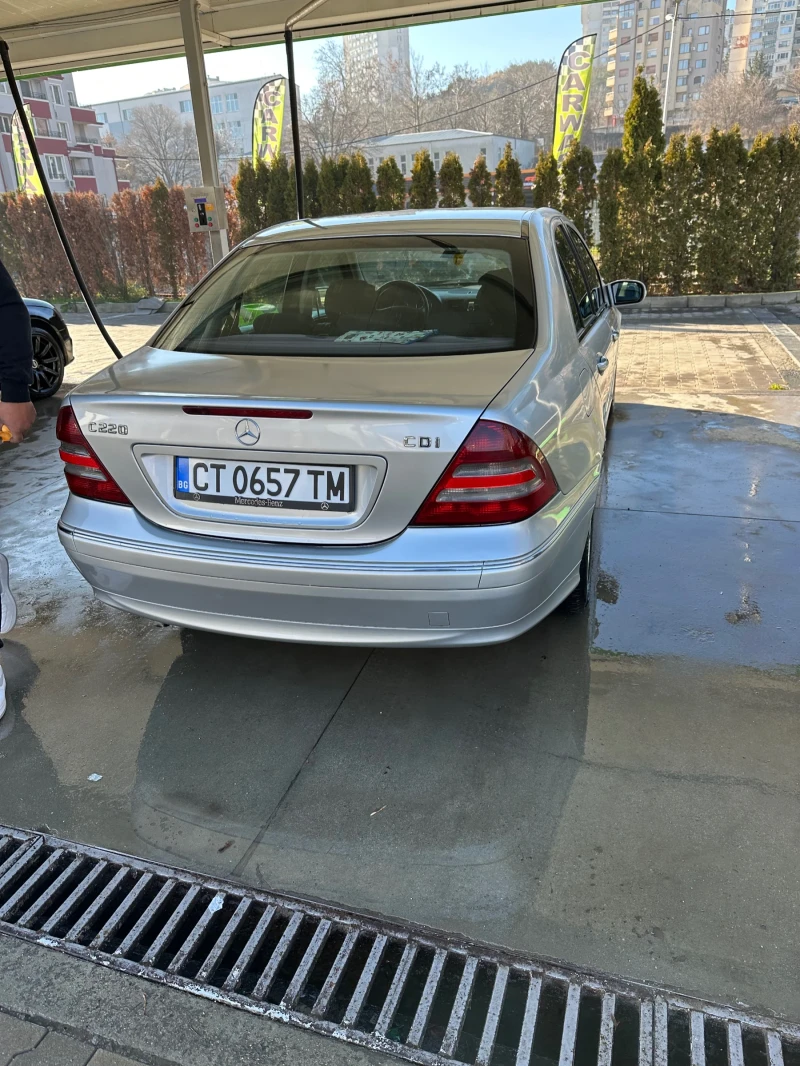 Mercedes-Benz C 220, снимка 5 - Автомобили и джипове - 49066656