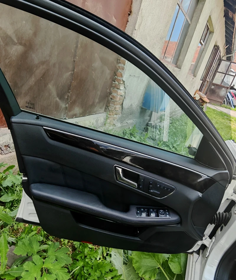 Mercedes-Benz E 350 Авангард, снимка 8 - Автомобили и джипове - 52498416