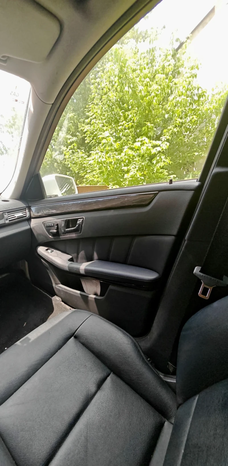 Mercedes-Benz E 350 Авангард, снимка 2 - Автомобили и джипове - 52498416