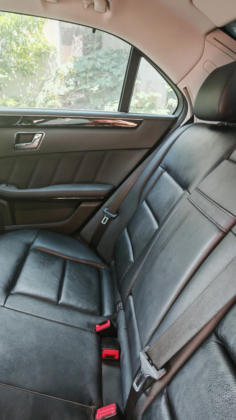 Mercedes-Benz E 350 Авангард, снимка 5 - Автомобили и джипове - 52498416