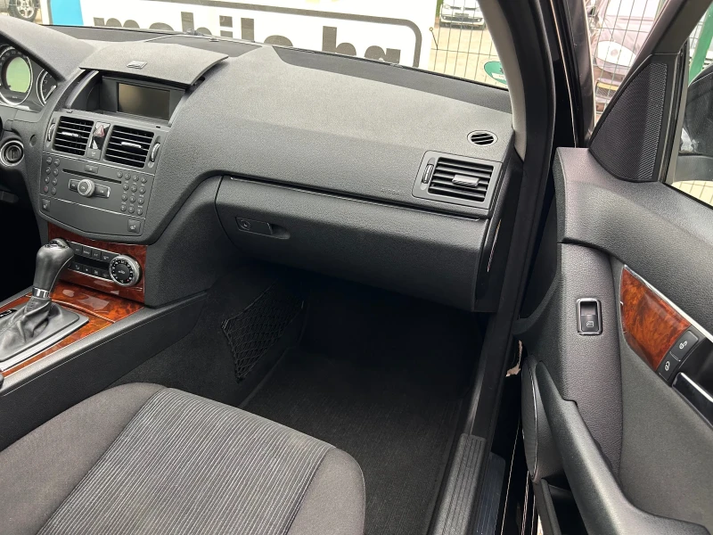 Mercedes-Benz C 200, снимка 12 - Автомобили и джипове - 52544651