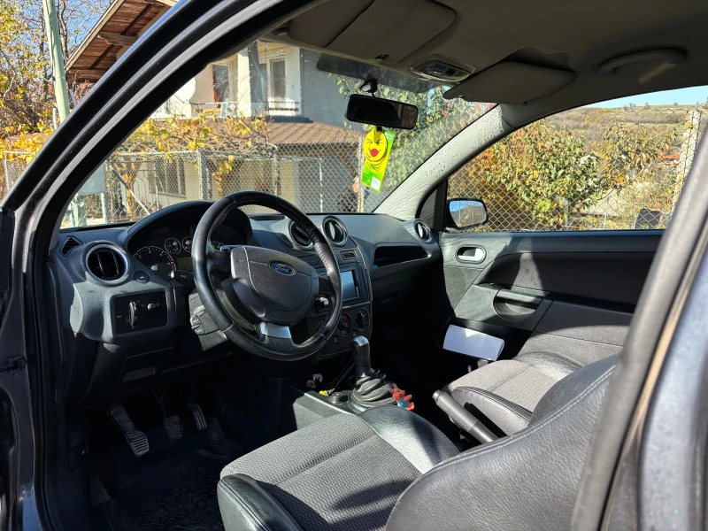 Ford Fiesta 1.6 tdci, снимка 5 - Автомобили и джипове - 52866077