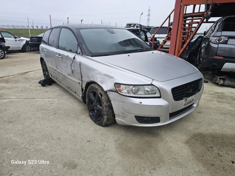 Volvo V50 2.4, снимка 2 - Автомобили и джипове - 53001233