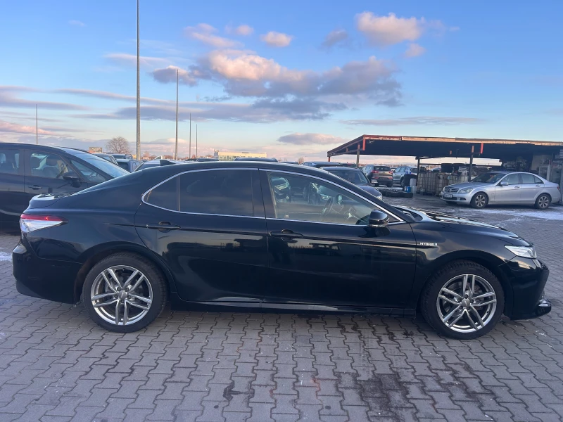 Toyota Camry 2.5HYBRID AVTOMAT/NAVI/KOJA/KAMERA EURO 6, снимка 5 - Автомобили и джипове - 53077500