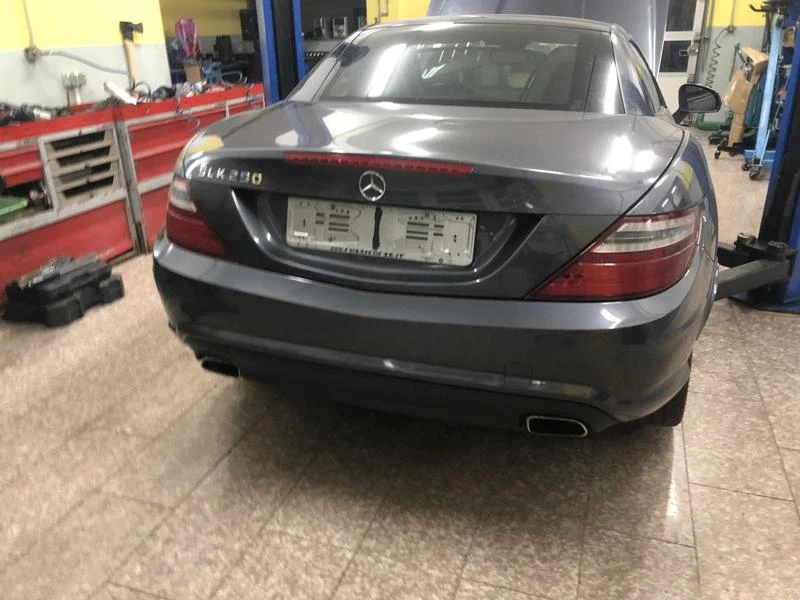 Mercedes-Benz SLK Бензин, снимка 2 - Автомобили и джипове - 47090483