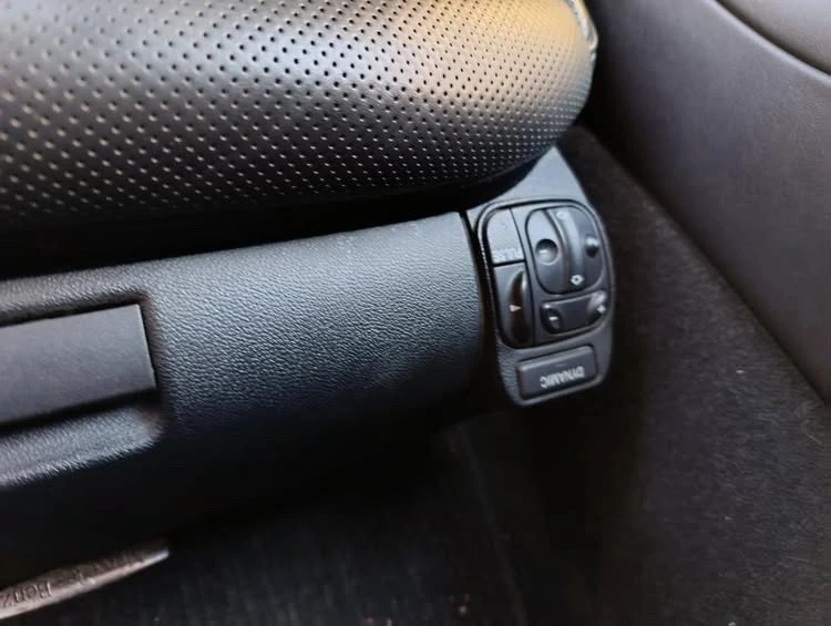Mercedes-Benz CLS 500 Десен волан, снимка 6 - Автомобили и джипове - 55348882