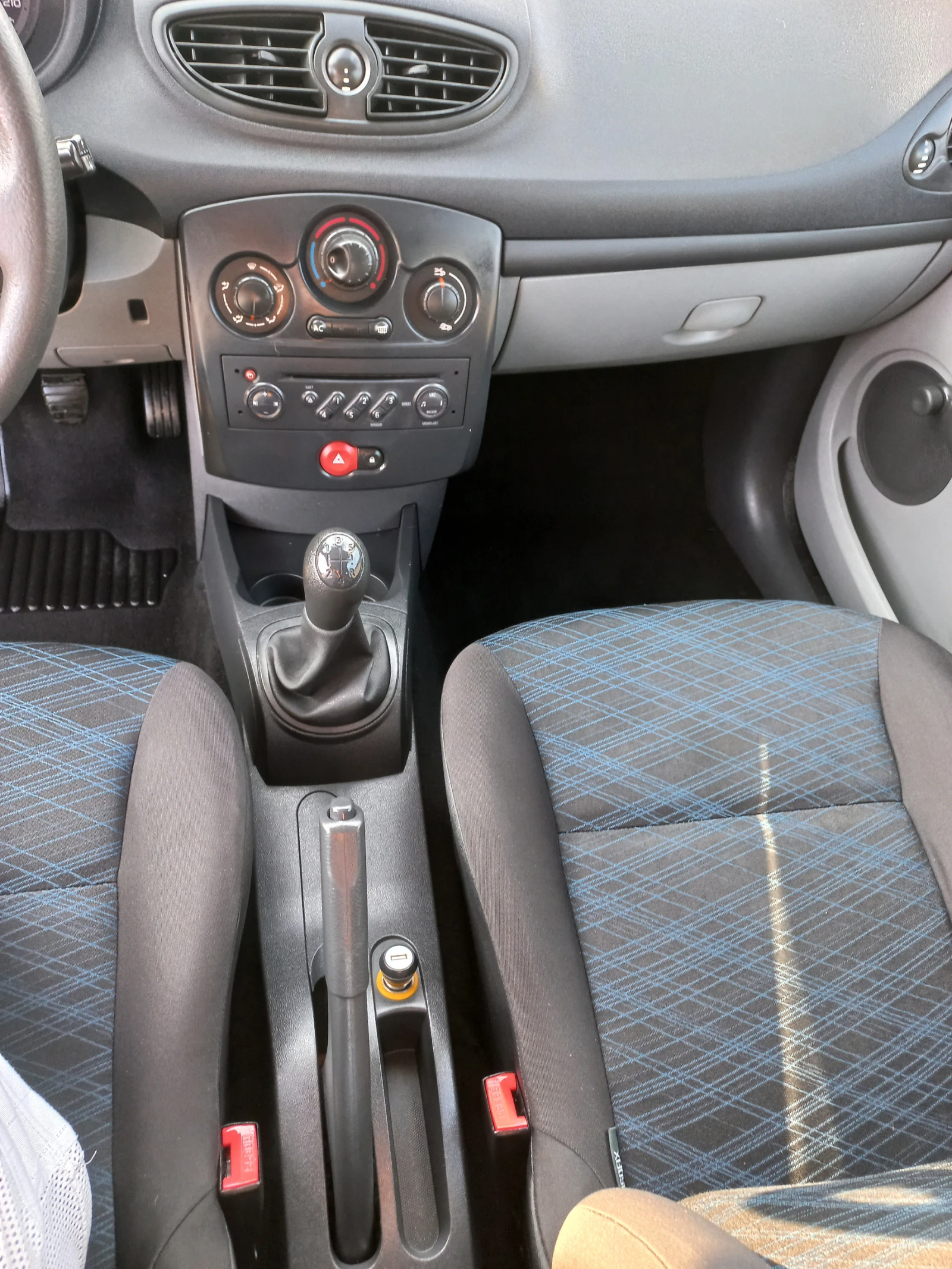 Renault Clio 1.2i   75ps.  | Mobile.bg — изображение 15