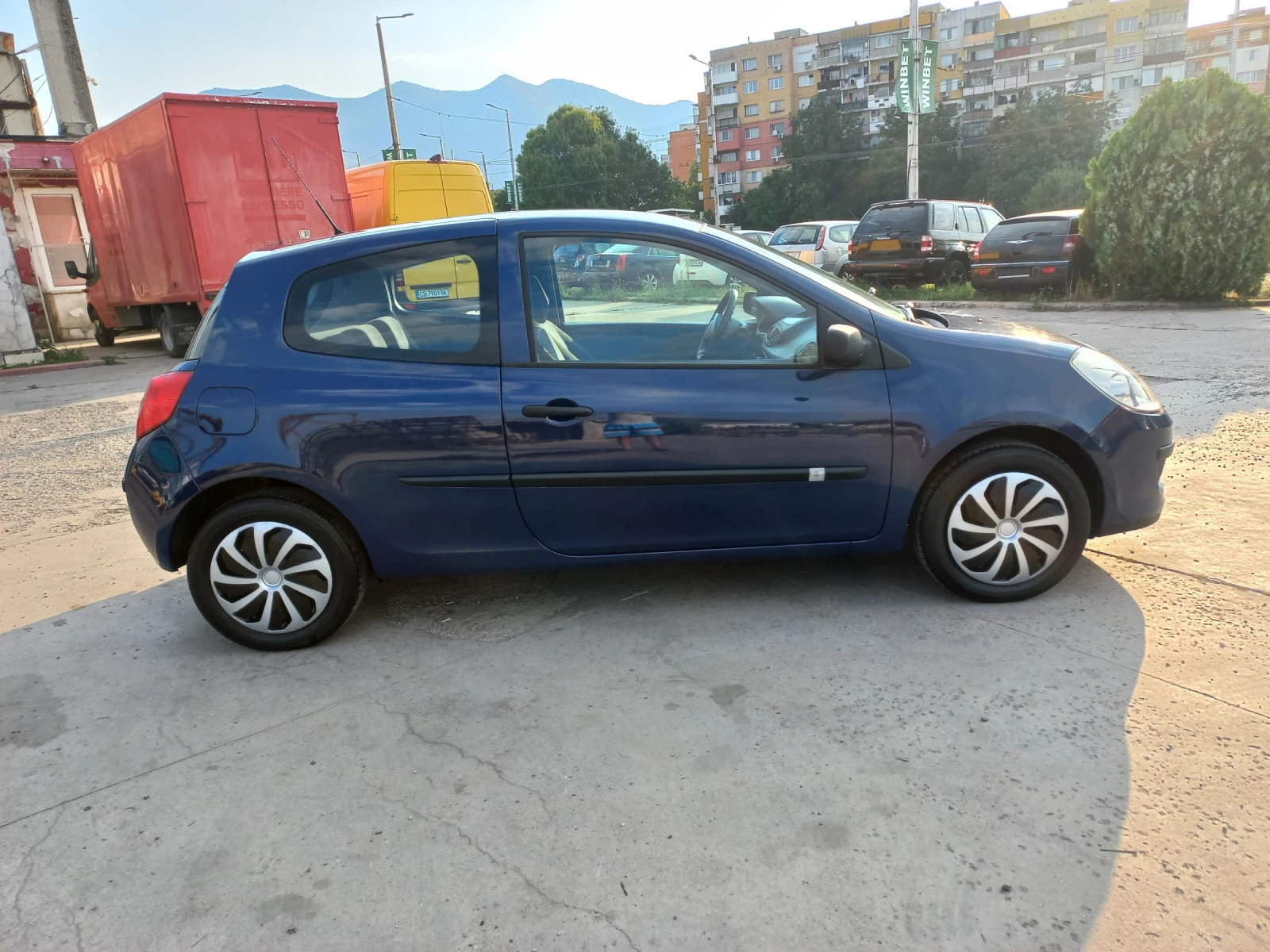 Renault Clio 1.2i   75ps.  - изображение 4